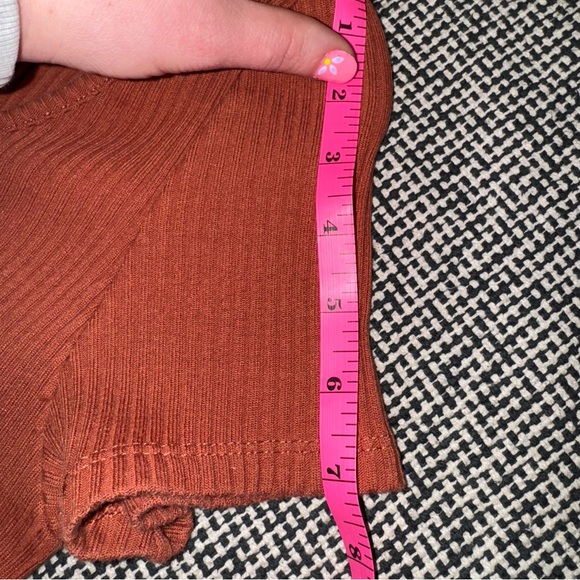 Levi’s Ribbed Button Up - Picture 9 of 10